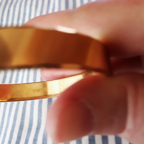 Monet Vintage 80s Bangle Bracelet Gold Tone Etched Textured Design - Picture 4 of 4